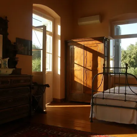 Villa Aristocratic 19th Century Neo Classical Mansion With Private Pool Finikas (Syros)