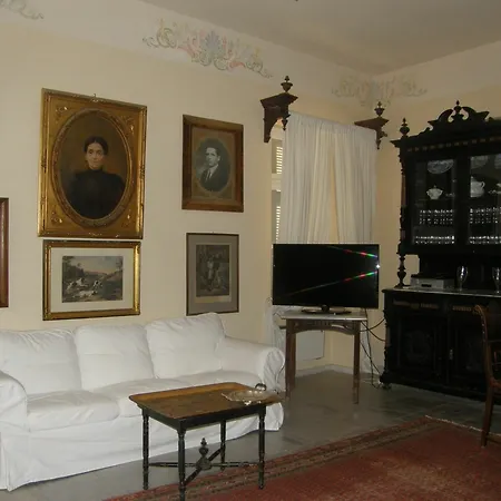 Villa Aristocratic 19th Century Neo Classical Mansion With Private Pool