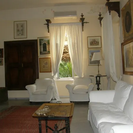 Villa Aristocratic 19th Century Neo Classical Mansion With Private Pool